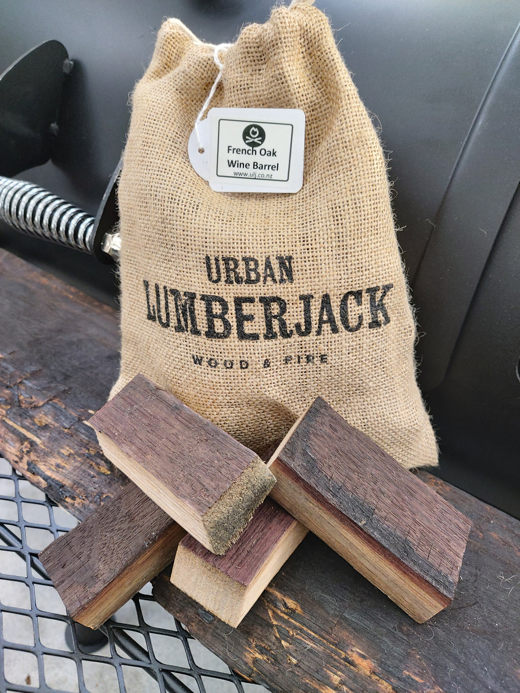 French Oak Wine Barrel Chunks 2kg by Urban Lumberjack