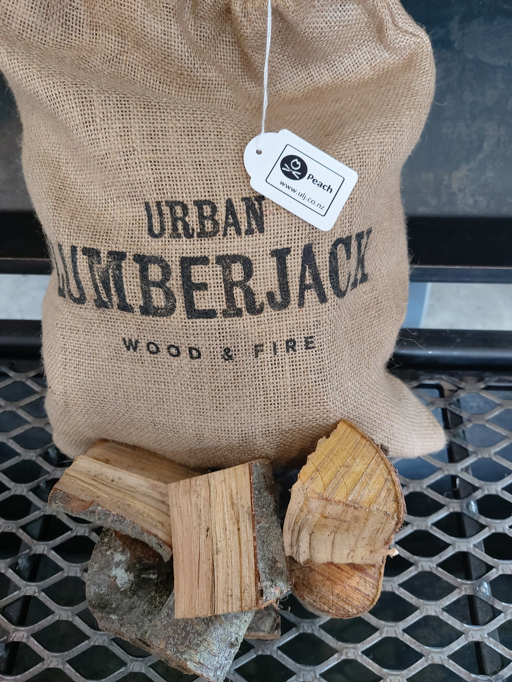 Peach Wood Chunks 3kg by Urban Lumberjack